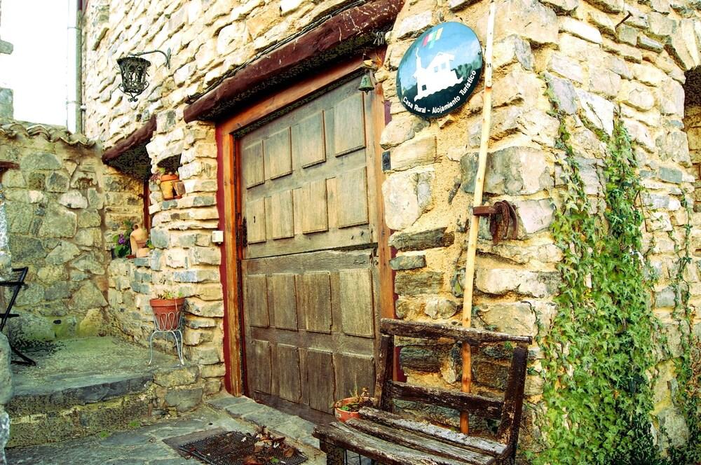 Casasdetrevijano Canon Del Rio Leza Soto en Cameros Exterior photo